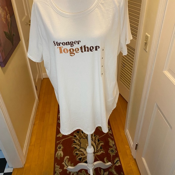 Plus size tee (1x) - Picture 2 of 9